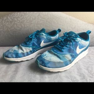 NIKE AIR MAX THEA women’s size 9 blue tie dye